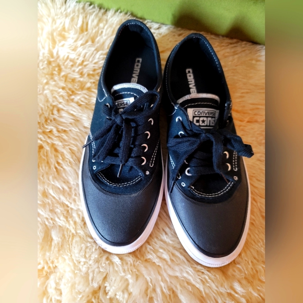Converse Crimson Canvas Ox Men's  Black/White Light Used With Box - Picture 9 of 13